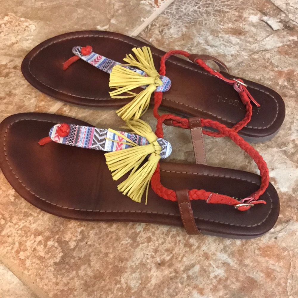 Sandals - Picture 3 of 4